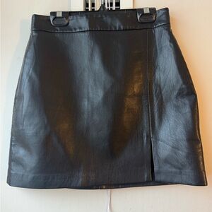 Wilfred Aritzia Faux Black Leather Skirt